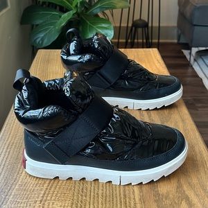 Sorel Snow Boot - Joan of Arc waterproof boots